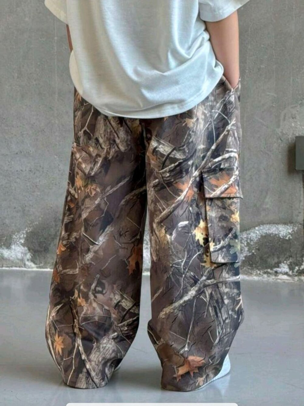 Boys Camo Cargo Pants ✦ Elastic Drawstring Waist ✦ Lightweight Streetwear 7Y - Picture 1 of 8